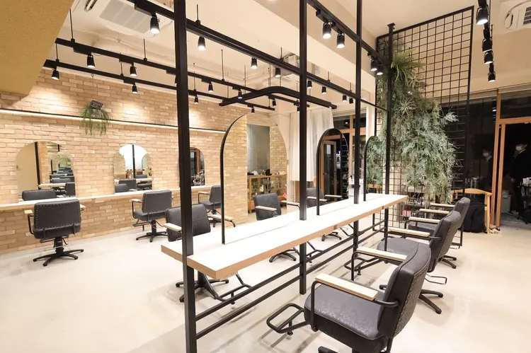 ZEST三鷹店の内観・外観2