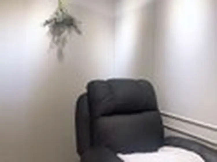 lucil eyelash ルシル JR西宮店【まつ毛パーマ/マツエク/眉毛専門店】の内観・外観2