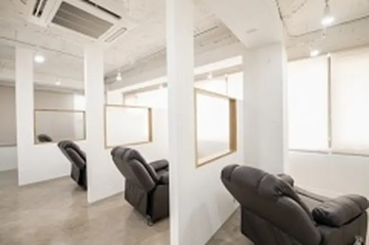 lia新小岩店の内観・外観2