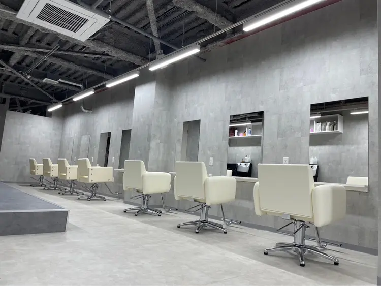 Voyage  Nikeの内観・外観1