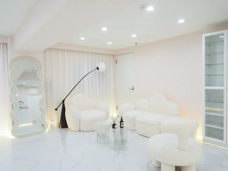 フライネイルサロンの内観・外観1