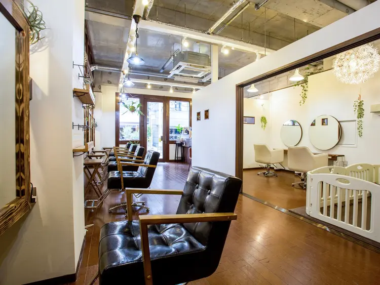 JITAの内観・外観1