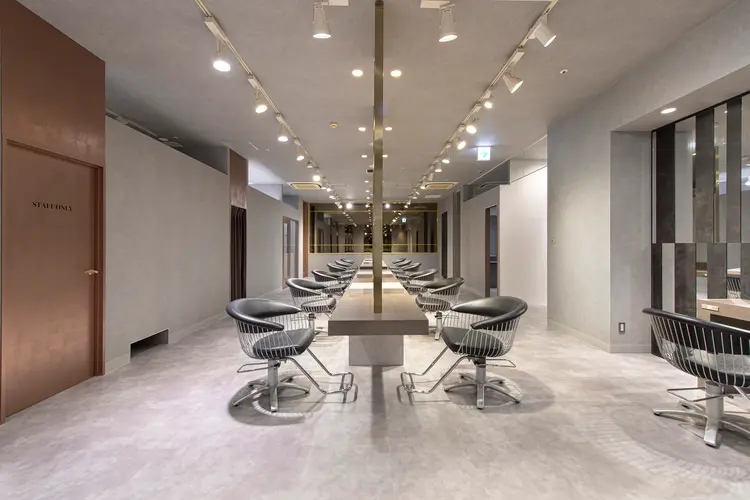 HAIR&MAKE EARTH クロスガーデン川崎店の内観・外観2