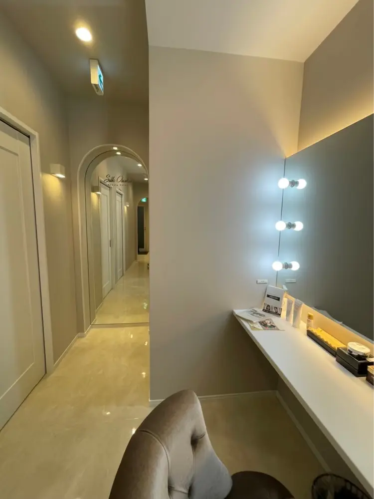 シルクドリバー大阪店の内観・外観2