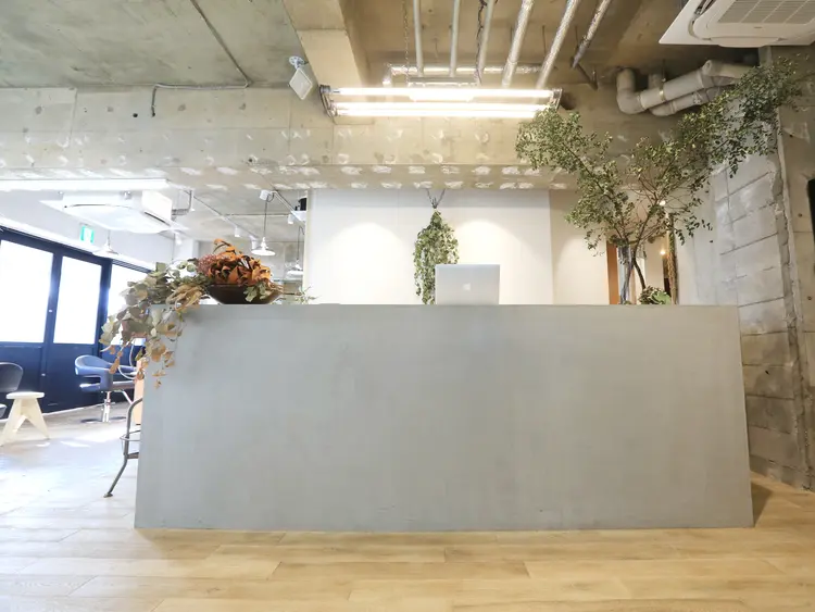 MADRASの内観・外観1