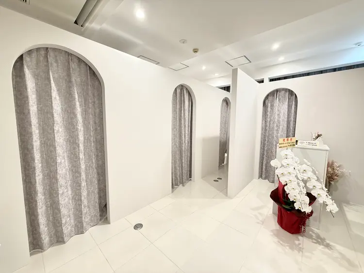 3C'sアイブロウ　上本町店の内観・外観1