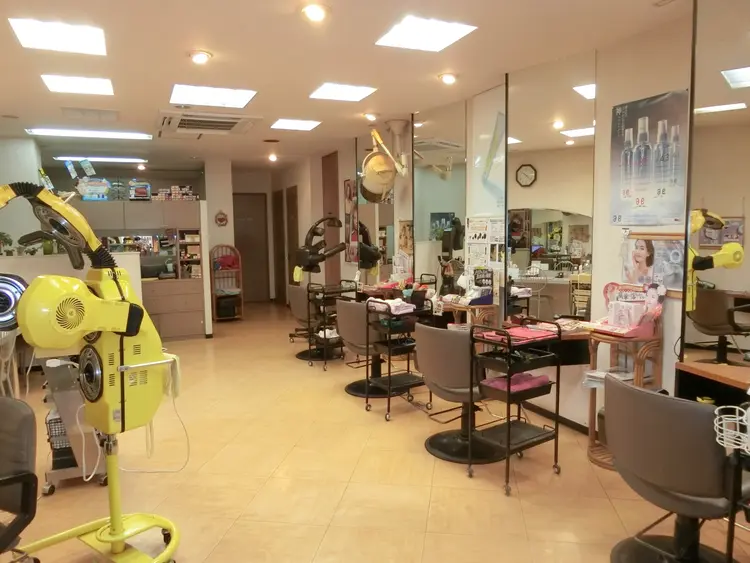 ハート&HEART美容室の内観・外観2