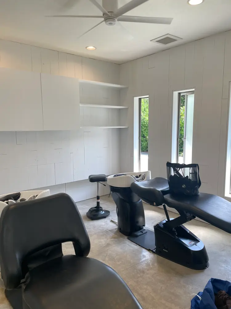 BAEの内観・外観2