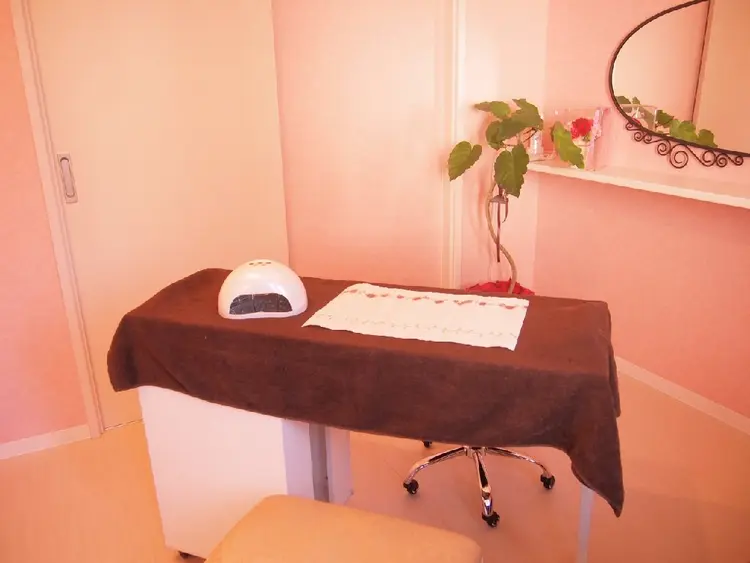 L-nailの内観・外観1