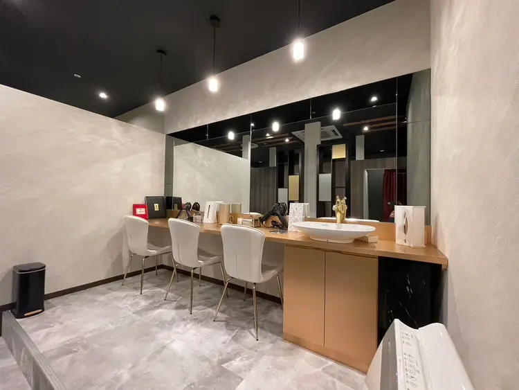 スリムビューティハウス 札幌PIVOT CROSS店の内観・外観3