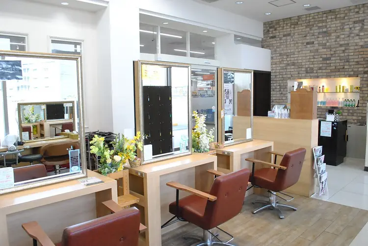 ingrove 千葉ニュータウン店の内観・外観1