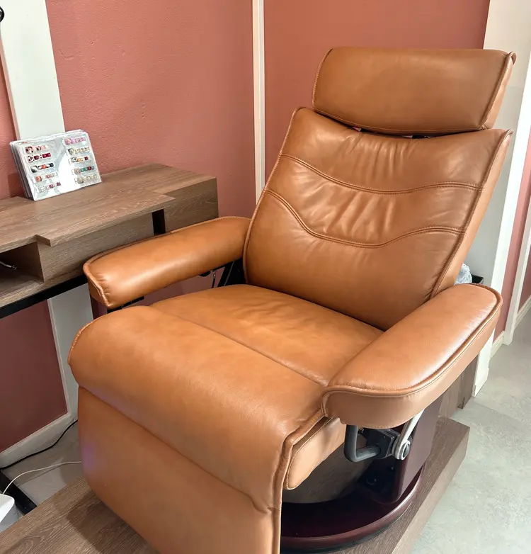 ネイルサロンLの内観・外観2