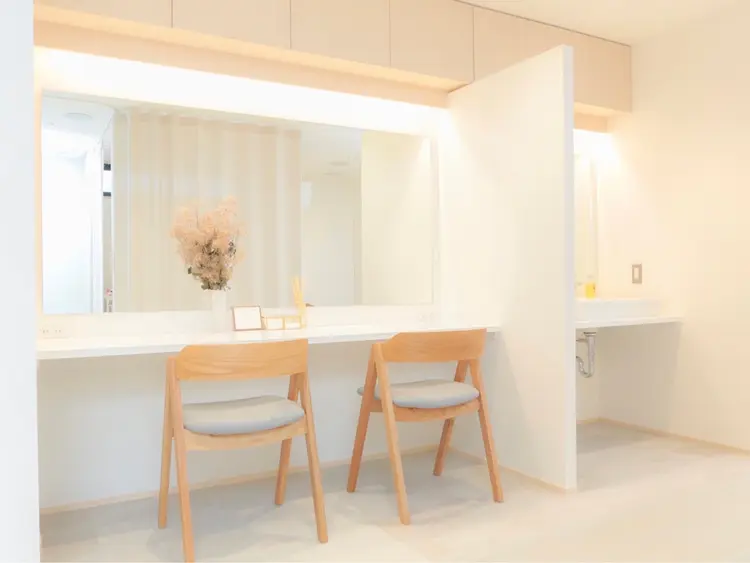 Lowenの内観・外観3