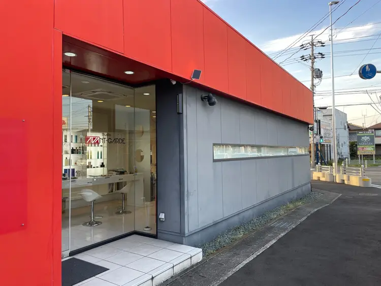 hair design Awesome (avant-garde内)の内観・外観1