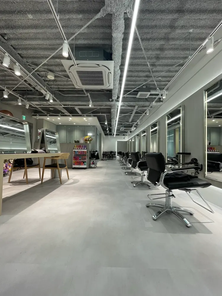 SUIの内観・外観2