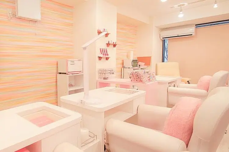 Betty Nailの内観・外観2