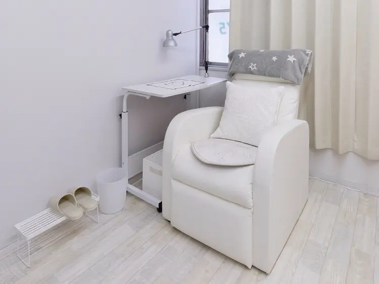 クローバーネイル北浦和店の内観・外観2