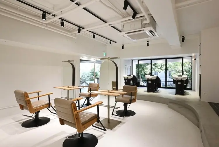 SPACIUM by UNBIRTHDAYの内観・外観2