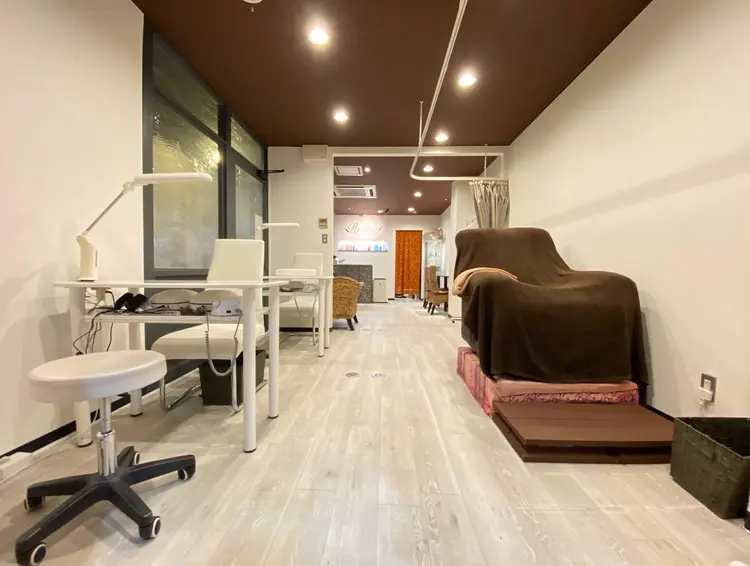 total beauty salon Refineの内観・外観1
