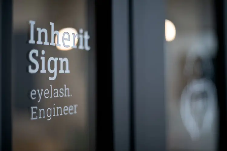 Inherit Signの内観・外観2