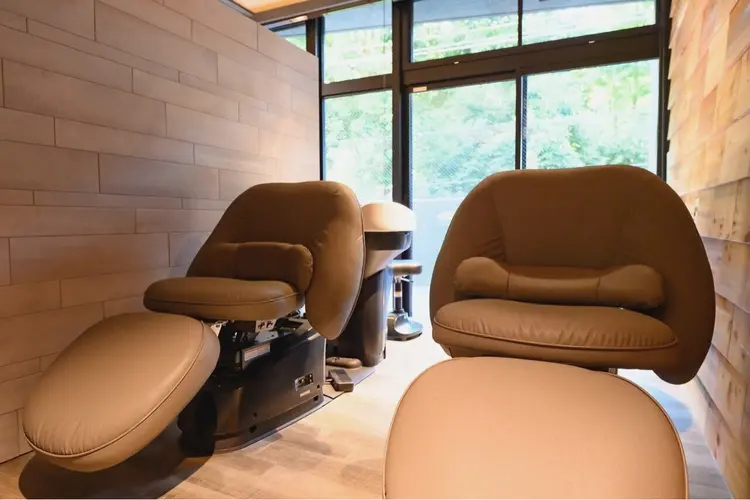 EVE  hair loungeの内観・外観2