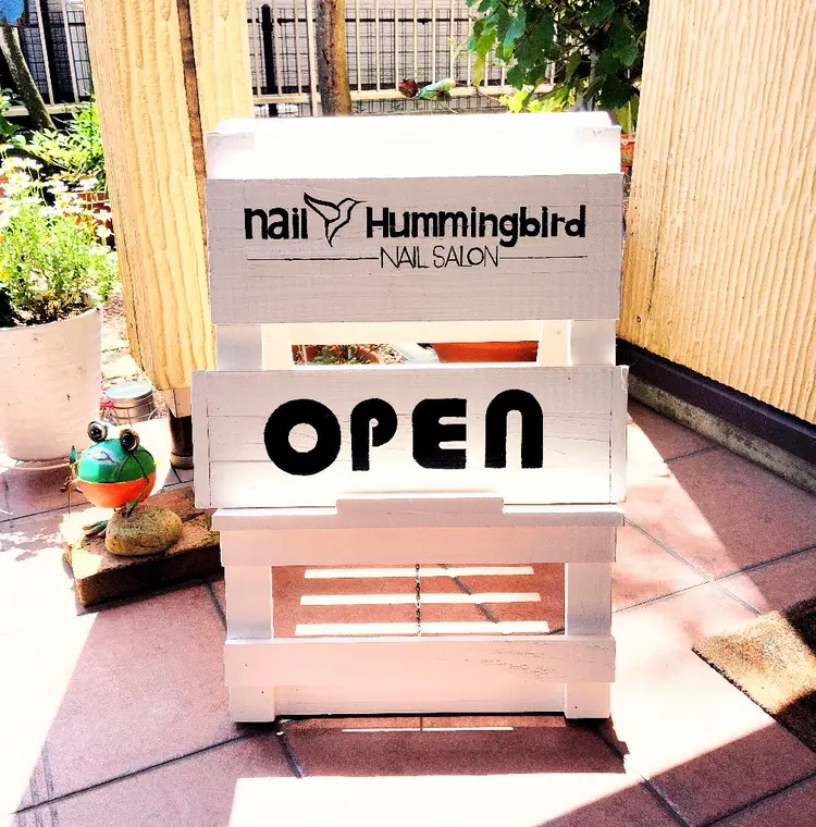 nail Hummingbirdの画像