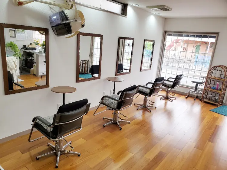 サロン・ド・ヴォーグの内観・外観1