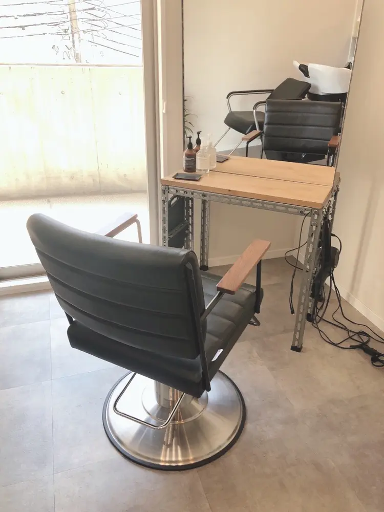 OFFの内観・外観2