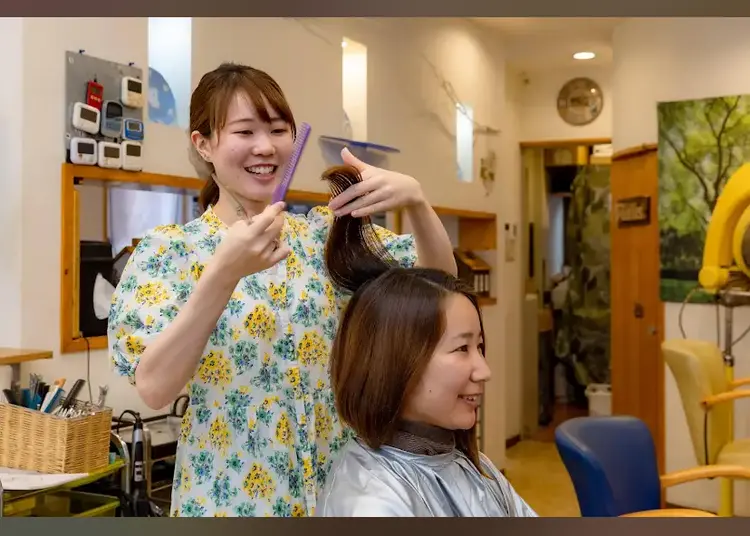 遠赤まつげパーマ専門【Eyes MAHALO】の内観・外観2