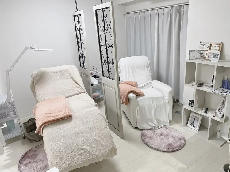 eyelash salon Anela北千住店の内観・外観2
