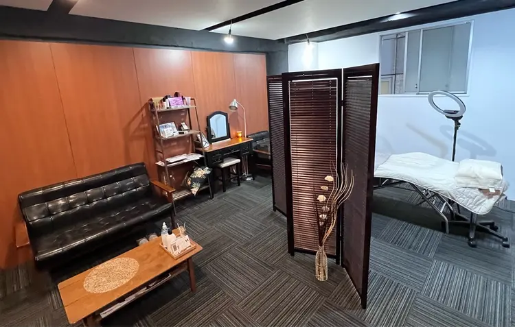 LASHIQの内観・外観1