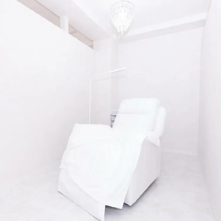 Dealo/似合わせ✨大人まつ毛と眉毛の内観・外観2