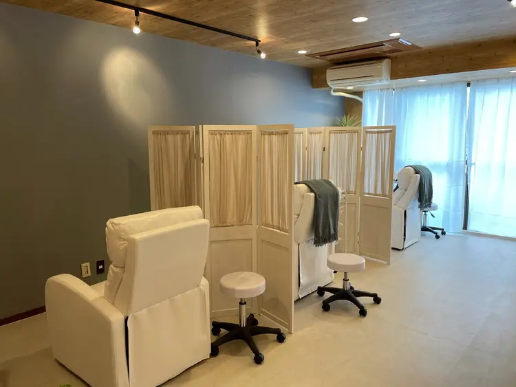 アイブロウサロン　WHITE EYE 心斎橋店の画像