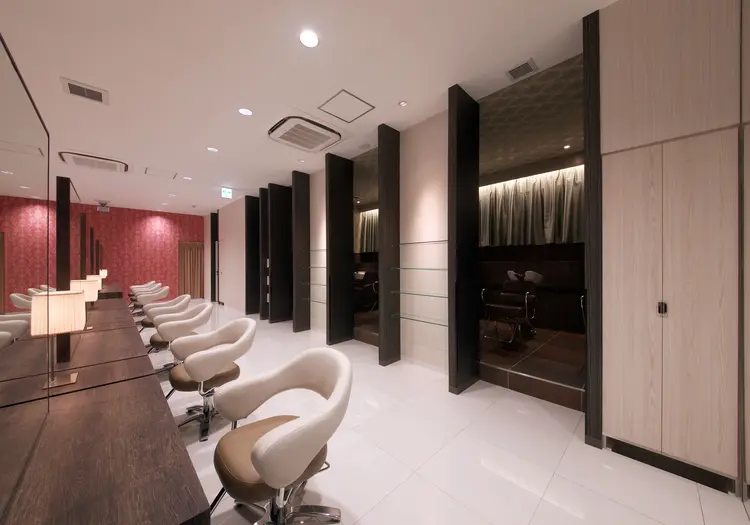 EARTH三木店の内観・外観2