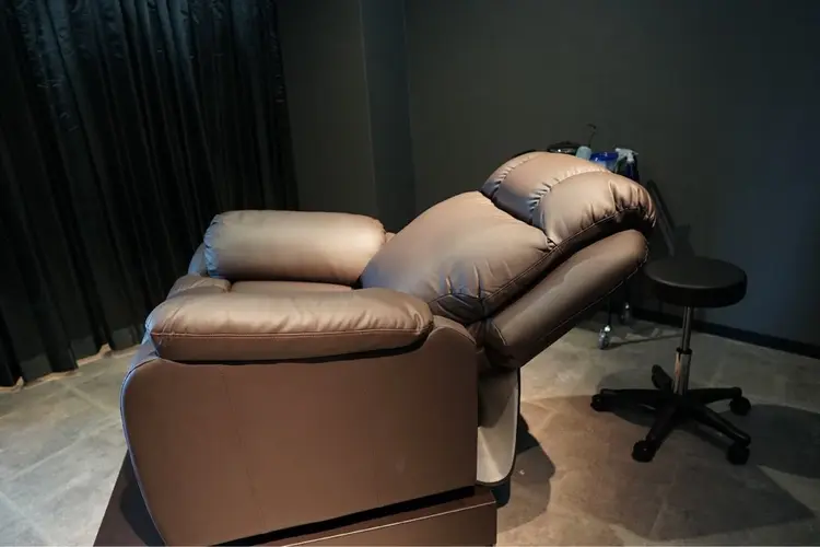 眉毛HOUSE 高田馬場店の内観・外観1