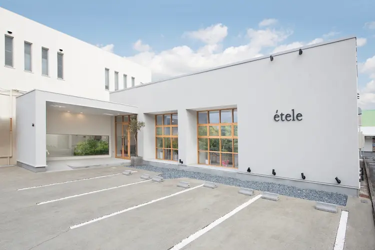 eteleの内観・外観1