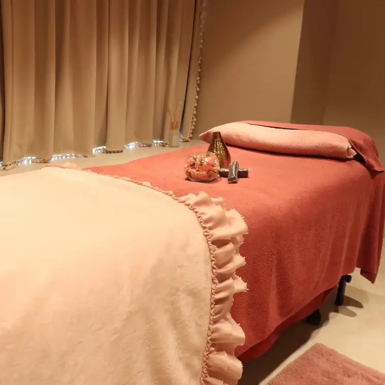 ULULU金山駅前店の内観・外観2