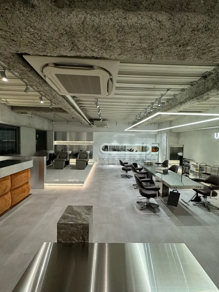 MEN'S HAIR U 渋谷の内観・外観1