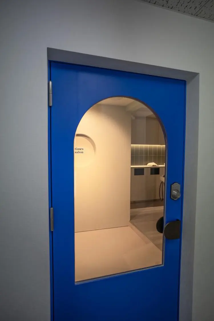 times salon 名駅の画像