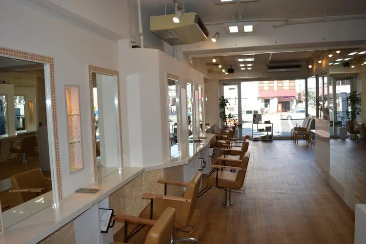 美容室KAMI-YUの内観・外観3