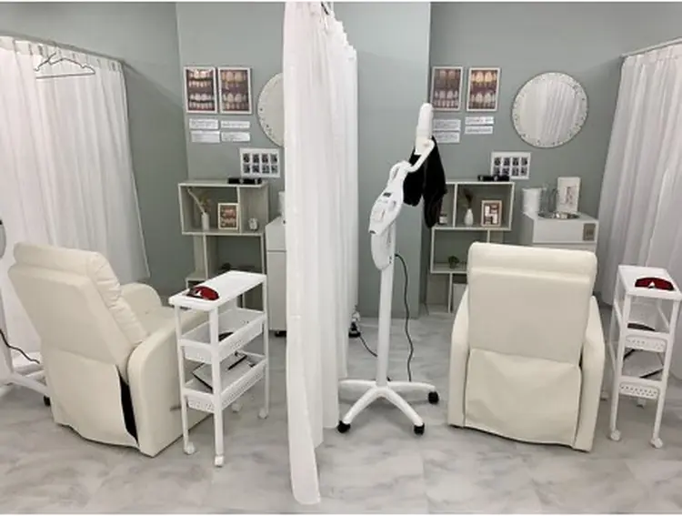 ホワイトニングショップ大阪枚方店の内観・外観1