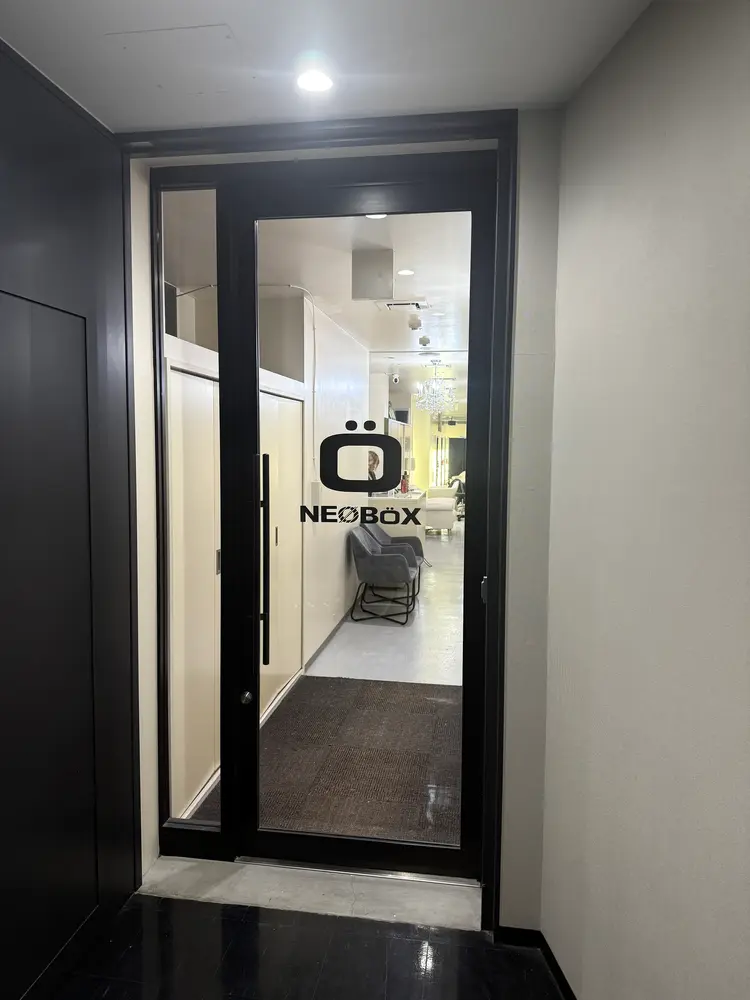 カラーもできるエクステ専門店 NEOBOX 心斎橋 難波【ネオボックス】の内観・外観2