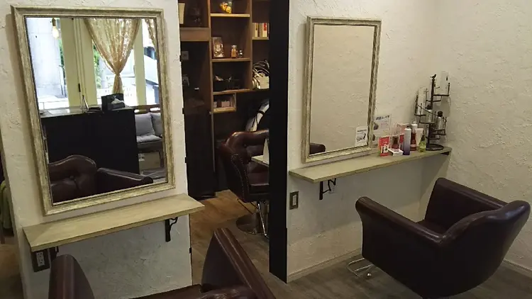 ジーズラフの内観・外観2