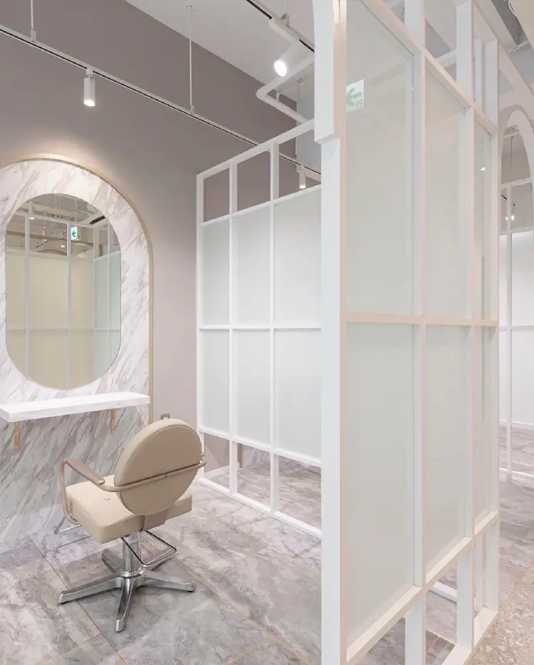 tocca高槻店の内観・外観1