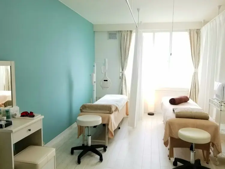 札幌ホワイトニング・ビューティーサロンRadiance（ラディアンス）菊水店の内観・外観1