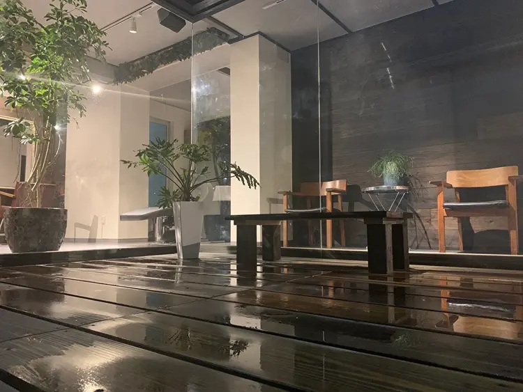 隠れ家美容室 RAW TOKYOの内観・外観3