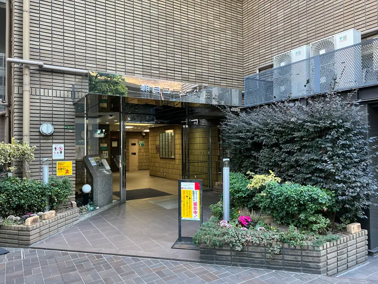 都度払い脱毛BARNEY梅田店の内観・外観1