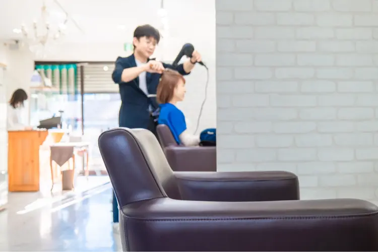 美容室Purity(ピュアティ)の内観・外観1