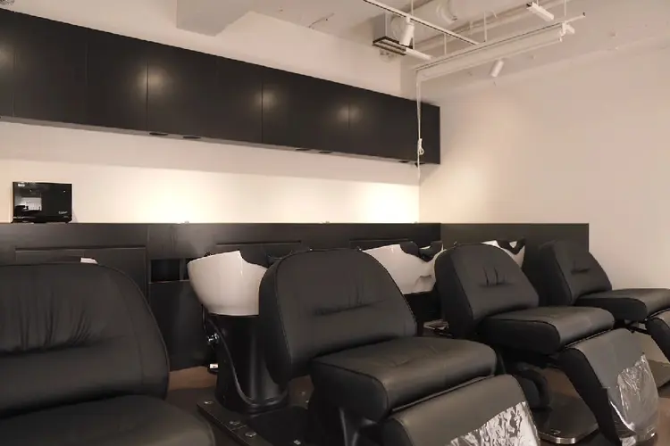 GO TODAY SHAiRE SALON 新宿店の内観・外観3