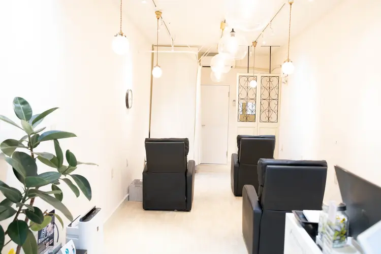 Luxe eyelash & beauty 白楽の内観・外観1